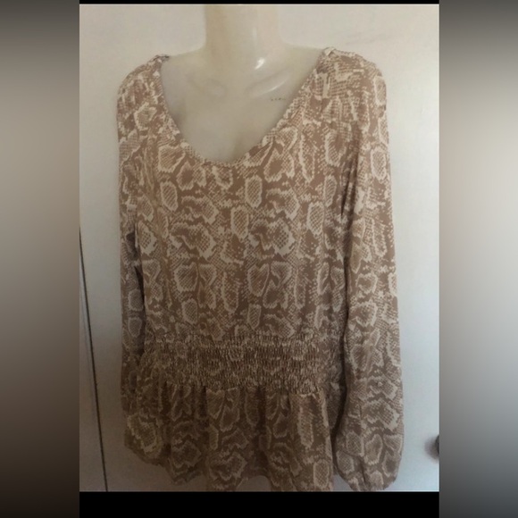 Absolutely Famous Tops - Women’s blouse